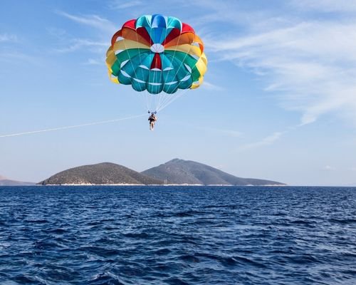 Parasailing adventure in Goa